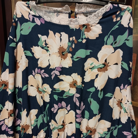 Shein Curve size 4xl maxi Flower printed dress - Picture 3 of 7